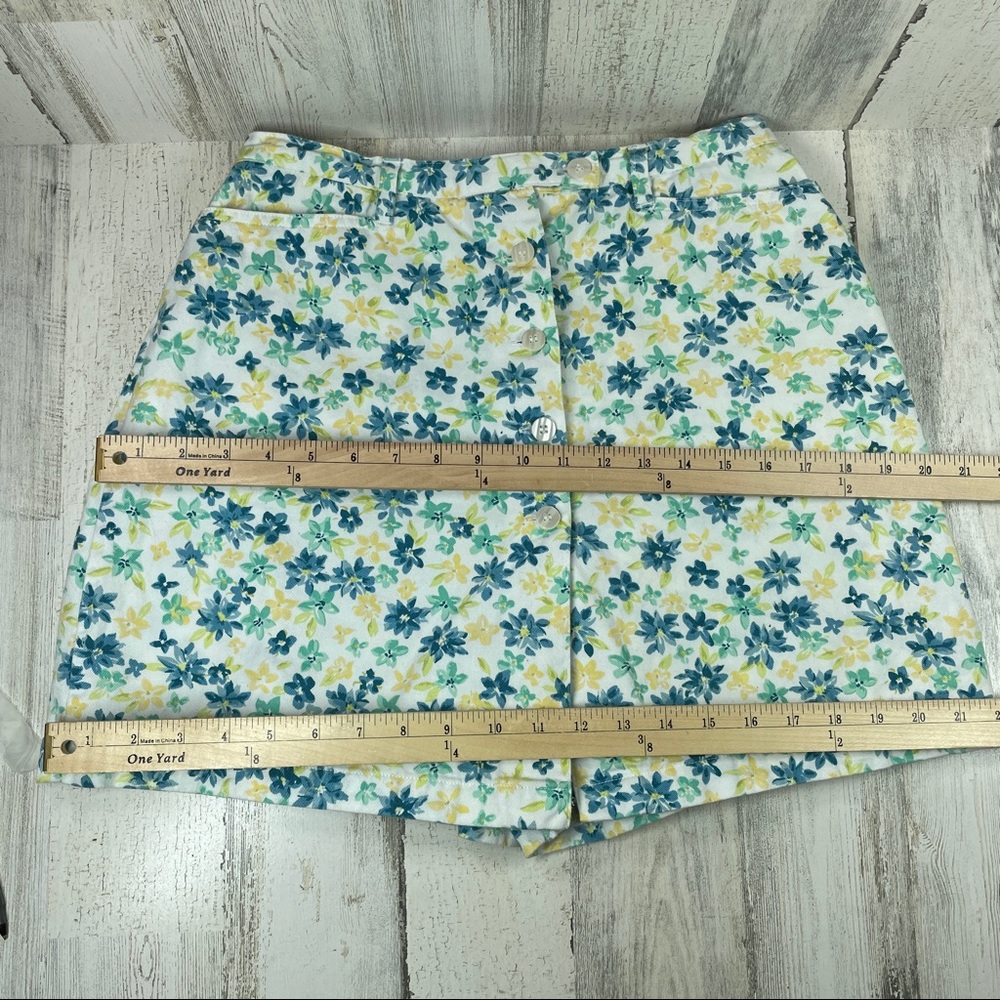 VINTAGE FLORAL SKIRT SKORT WOMENS 10 WHITE YELLOW GREEN FLOWERS BUTTON F… - Picture 2 of 12
